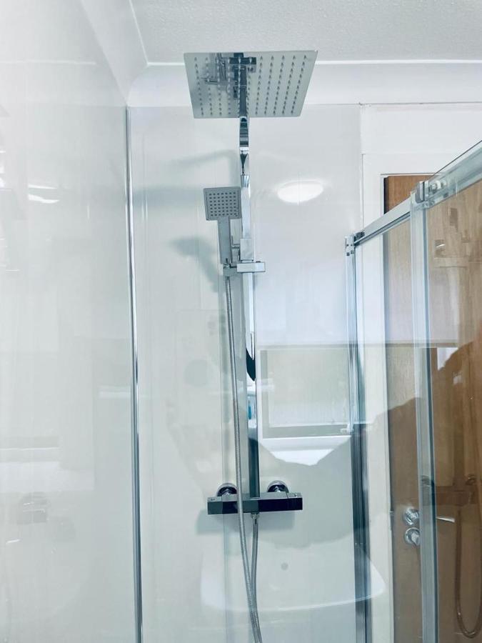 גלאזגו Modern 2 Bedroom Apartment With Free Parking מראה חיצוני תמונה